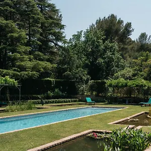 Exclusive Waterfront - Cote Dazur Villa